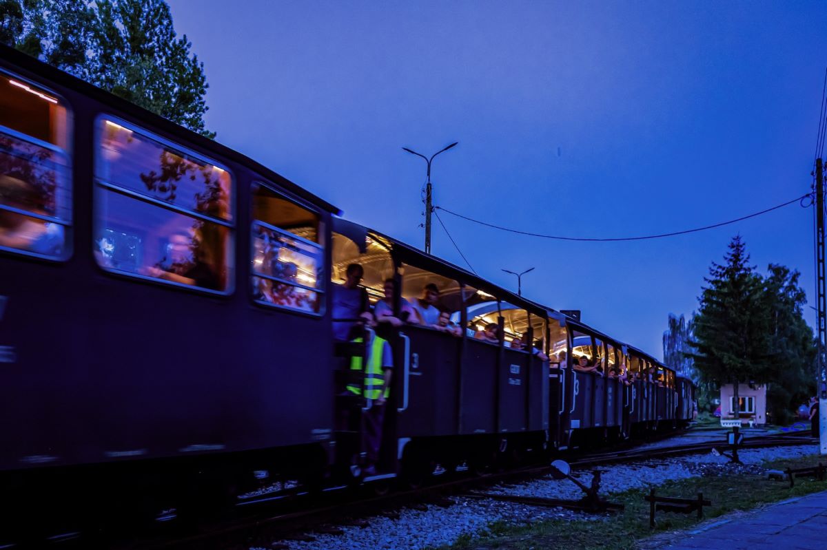 Kolejowa Noc Muzeów z SGKW. Przejazd koleją wąskotorową, a na koniec ognisko!
