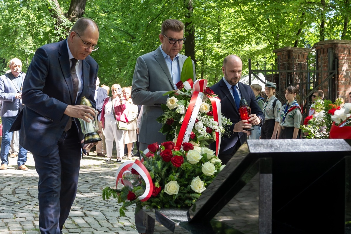 Poświęcenie Memoriału Kresowej Pamięci na cmentarzu Mater Dolorosa 34