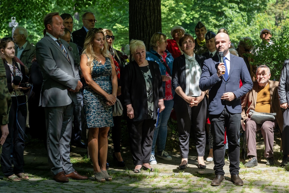 Poświęcenie Memoriału Kresowej Pamięci na cmentarzu Mater Dolorosa 40