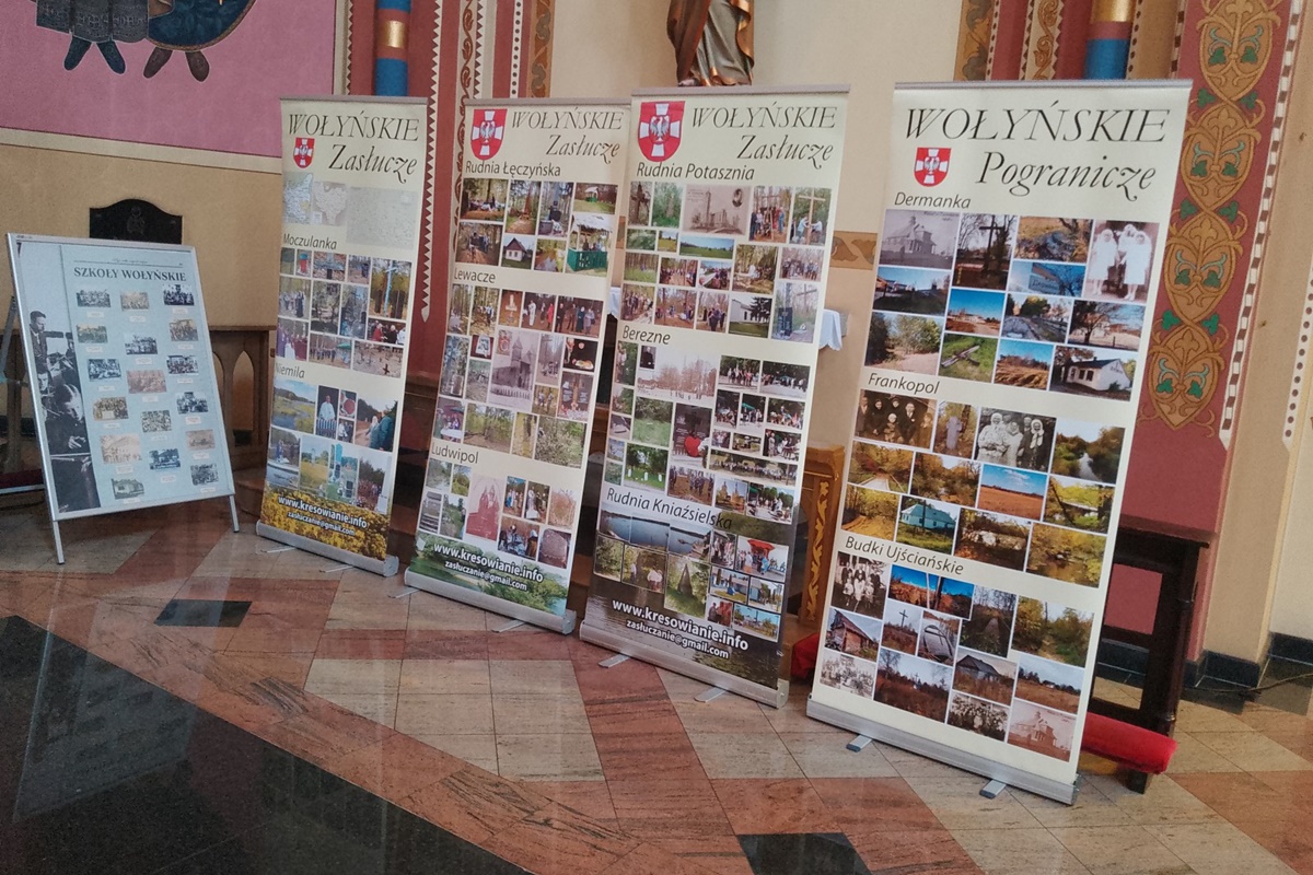 Poświęcenie Memoriału Kresowej Pamięci na cmentarzu Mater Dolorosa 41