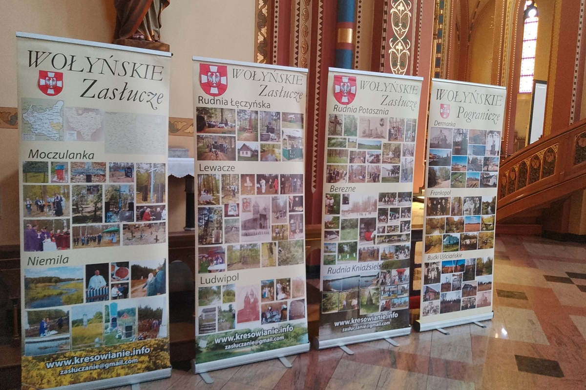 Poświęcenie Memoriału Kresowej Pamięci na cmentarzu Mater Dolorosa 42