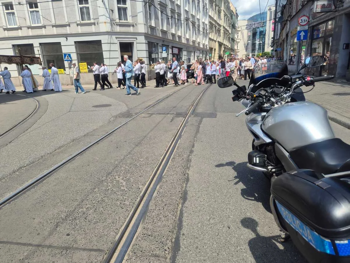 Bytomianie bezpieczni na procesji Bożego Ciała