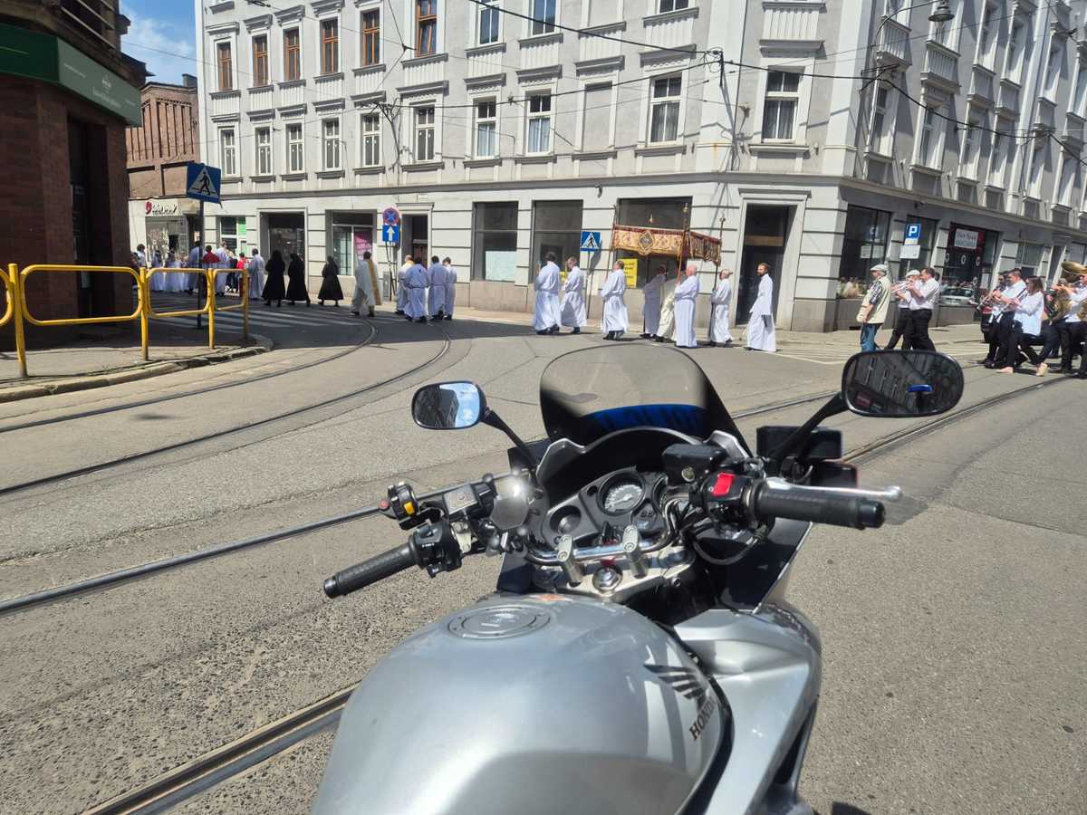 Bytomianie bezpieczni na procesji Bożego Ciała