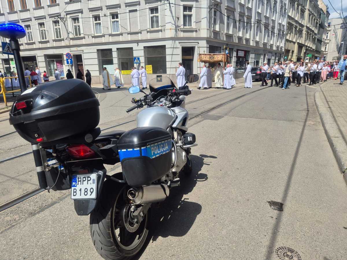 Bytomianie bezpieczni na procesji Bożego Ciała