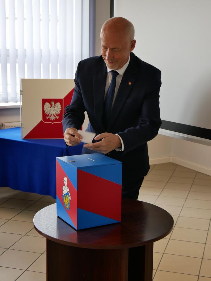 Inauguracyjne posiedzenie Rady Powiatu VII Kadencji 4