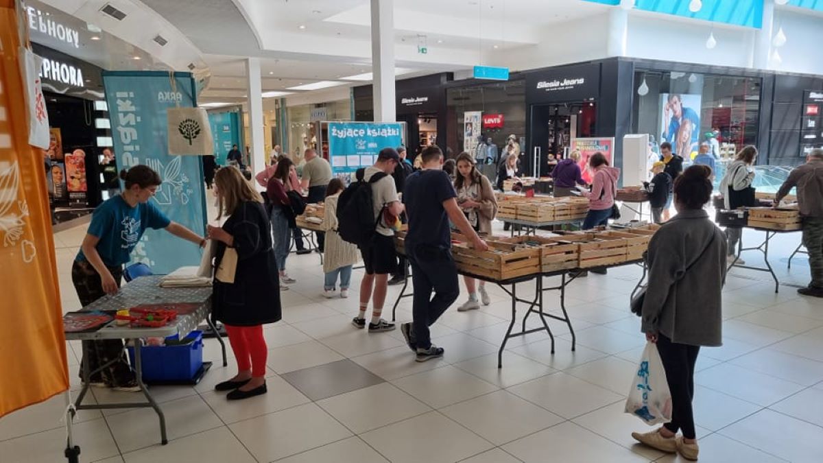 Żyjące Książki w Katowicach. Drugie życie książek i pomoc bezdomnym zwierzętom!