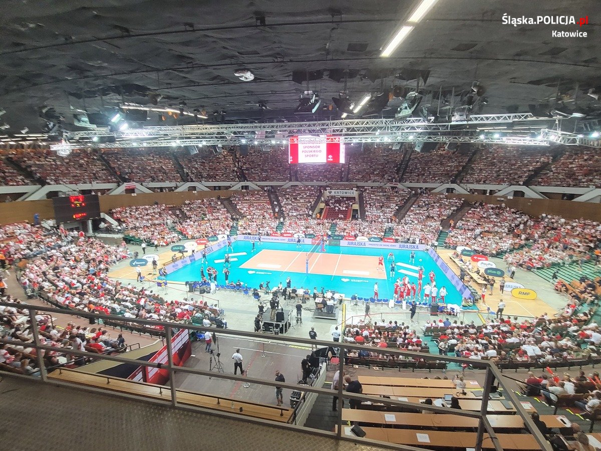 Policjanci z Katowic zabezpieczali mecz siatkówki