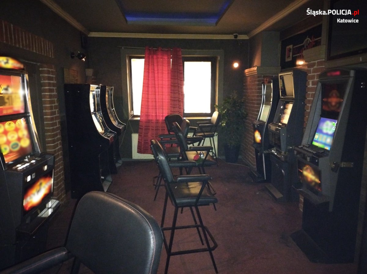 7 podejrzanych o udział w zorganizowanej grupie przestępczej 15