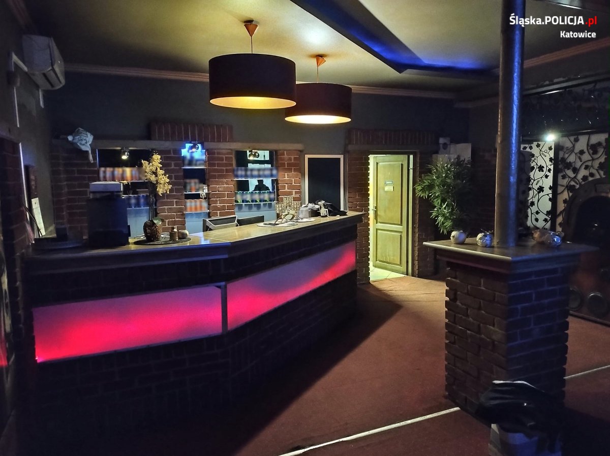 7 podejrzanych o udział w zorganizowanej grupie przestępczej 16