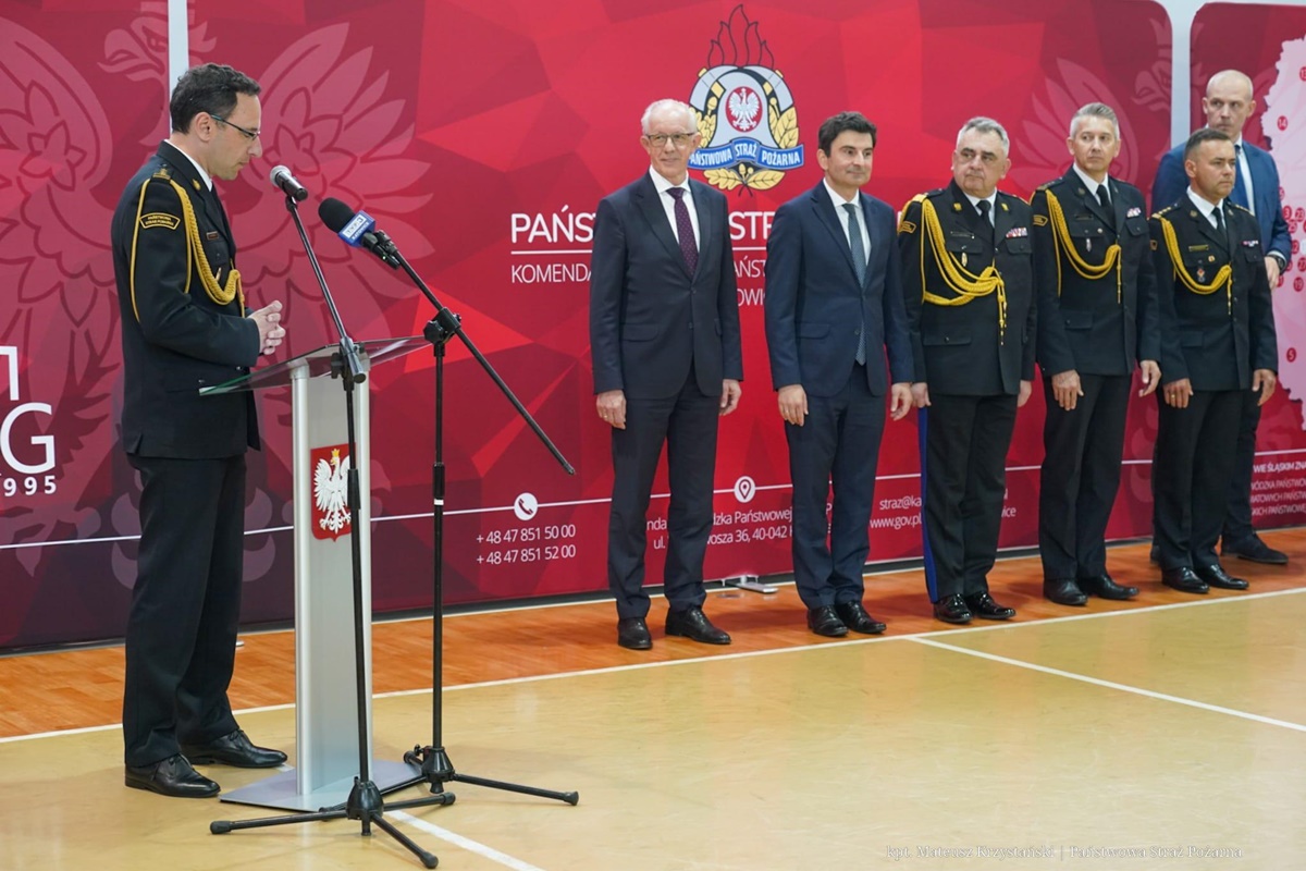 Podziękowano śląskim strażakom za zaangażowanie w akcji w Siemianowicach Śląskich