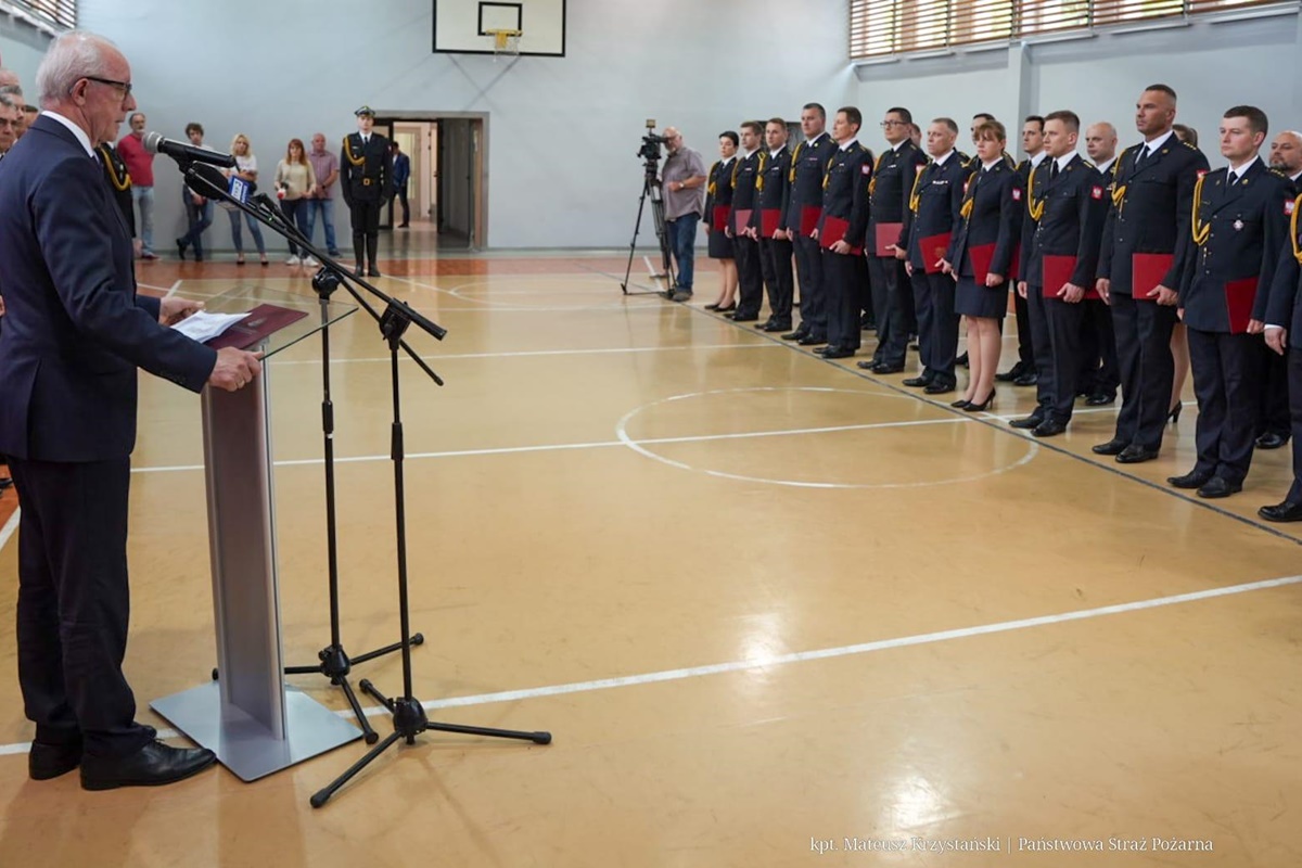 Podziękowano śląskim strażakom za zaangażowanie w akcji w Siemianowicach Śląskich
