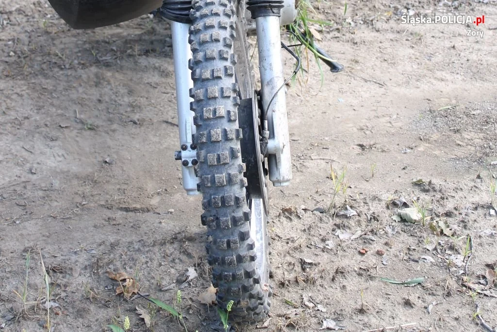 Motocyklista w lesie Klajok ukarany mandatem w wysokości 3200 złotych!