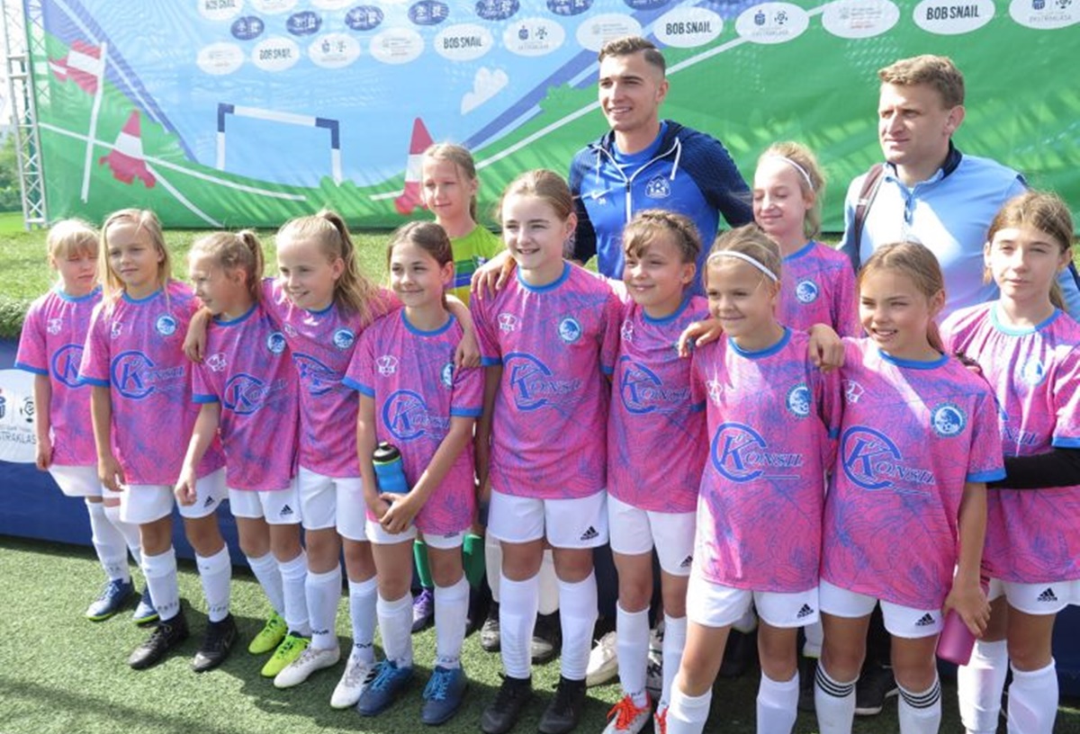 Dzieci uczestniczyły w Akademii Klasy Ekstra z Ruchem Chorzów