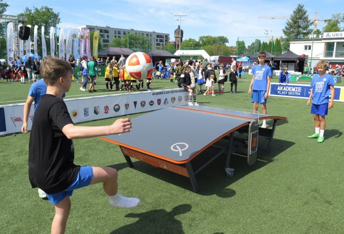 Dzieci uczestniczyły w Akademii Klasy Ekstra z Ruchem Chorzów