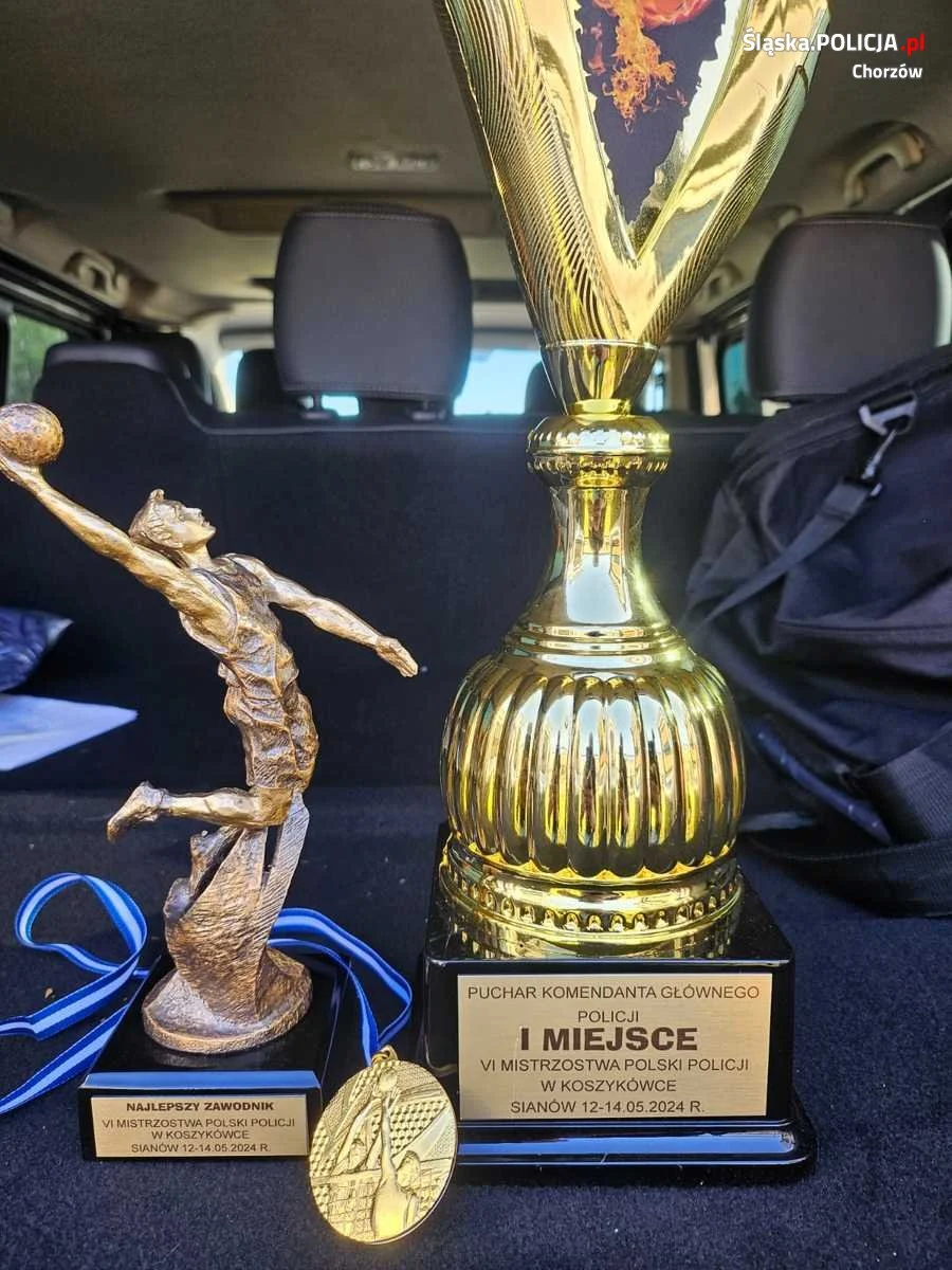 Chorzowski policjant w zwycięskiej drużynie Mistrzostw Polski Policji w Koszykówce!