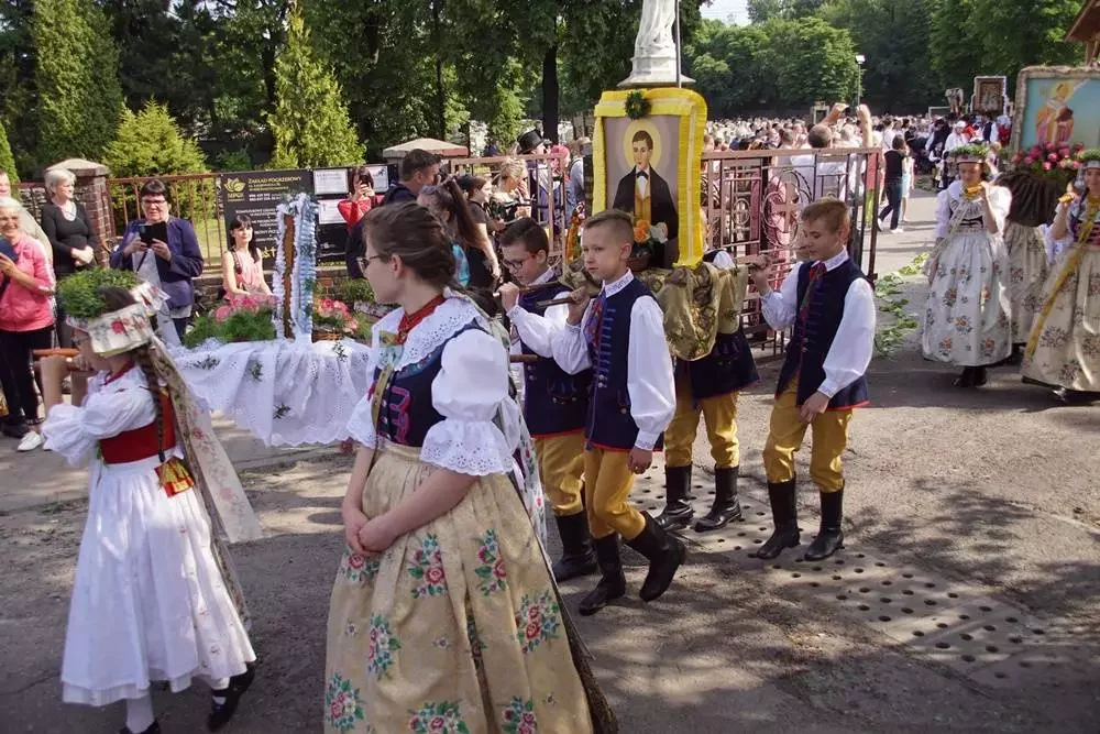 Boże Ciało w Świętochłowicach. Sprawdźcie trasy i godziny procesji!