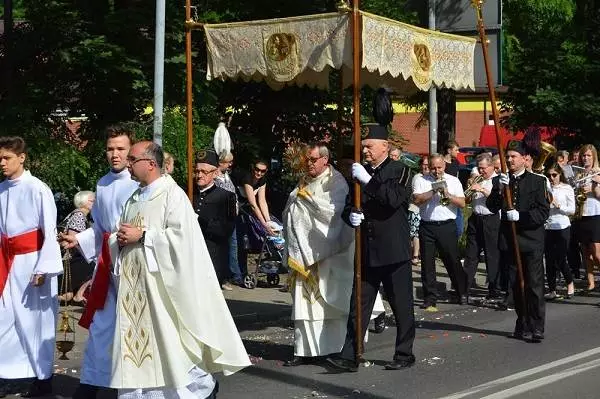 Boże Ciało w Zabrzu. Sprawdźcie trasy i godziny procesji!