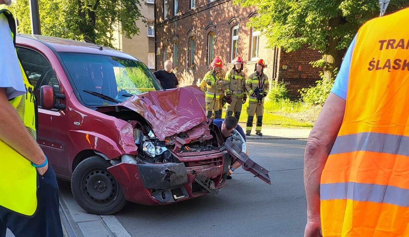 Dwie poranne kolizje z udziałem tramwajów w Zabrzu