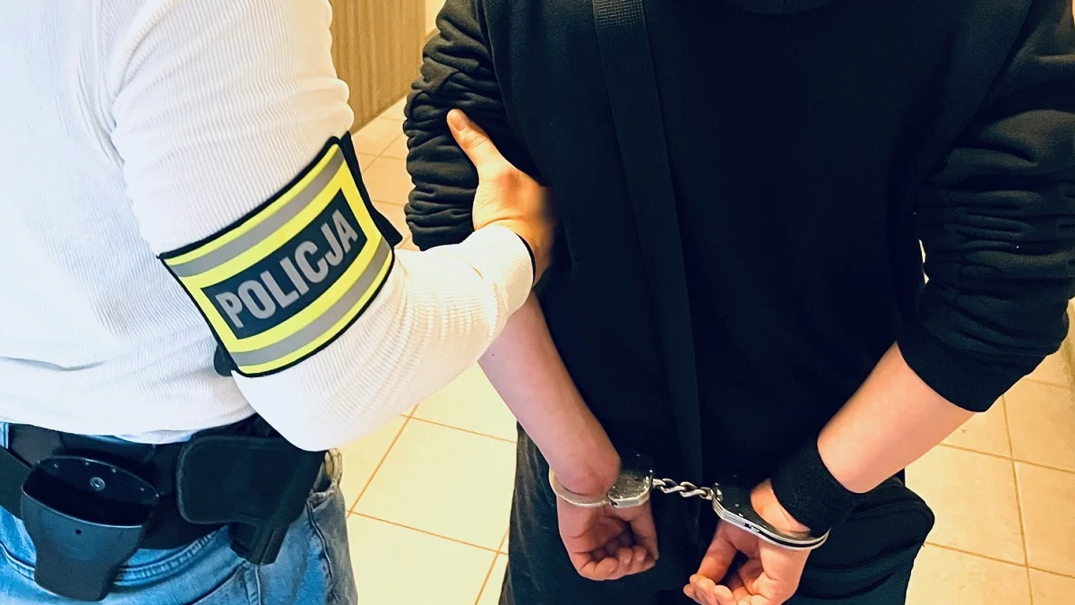 Policja z Rudy Śląskiej zatrzymała kurierów włamujących się do samochodu!