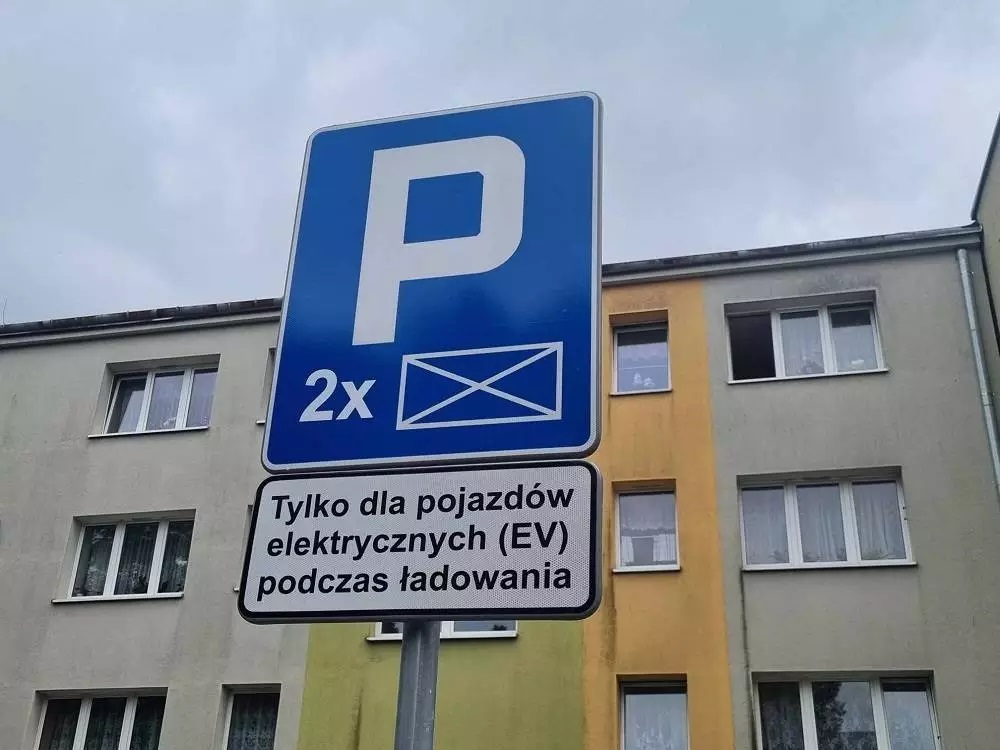 W Rudzie Śląskiej uruchomiono stacje ładowania samochodów elektrycznych