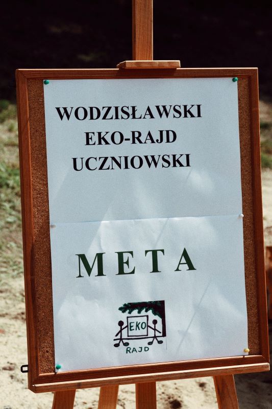 Ekologiczna przygoda! Młodzież na starcie "Wodzisławskiego Eko-Rajdu Uczniowskiego"