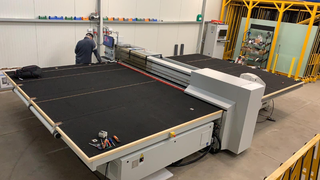 Jakie narzędzia, maszyny i sprzęty potrzebne są do prowadzenia firmy szklarskiej?