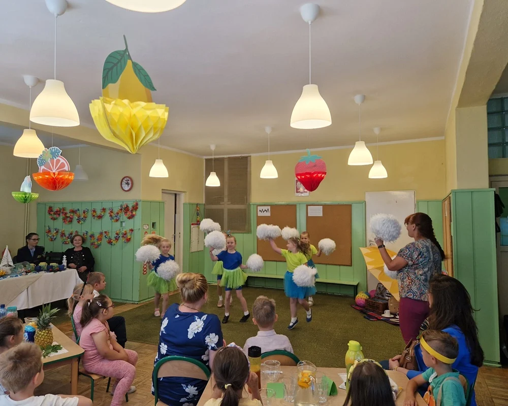 Dzieci z Siemianowic tworzą zdrowe i pyszne napoje izotoniczne na konkurs!