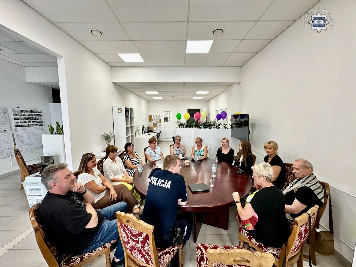 Bezpiecznie na Wakacje. Porady od Policjantów w UrbanLabie!