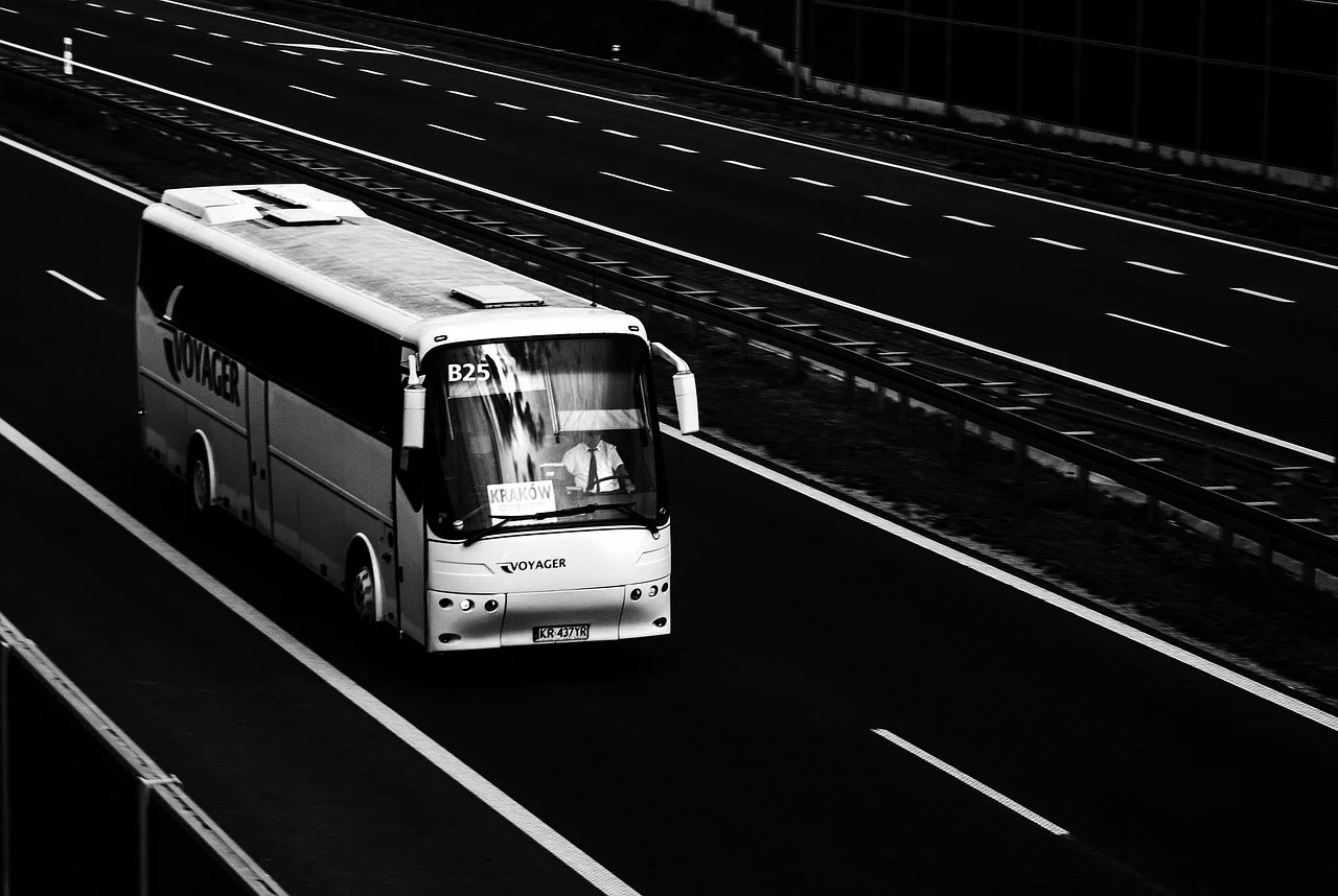 Wykaz punktów kontroli autobusów - Wakacje 2024
