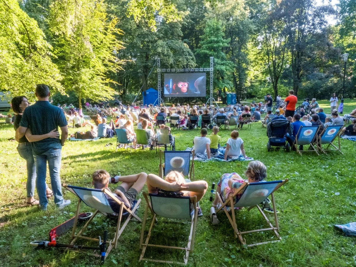 Już niebawem rusza kino plenerowe! Sprawdźcie, jakie filmy będzie można obejrzeć