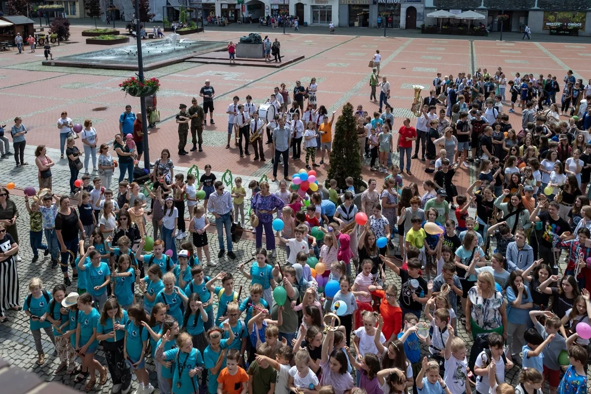 Niech żyje nam Bytom. Koncert i happening na Rynku z okazji jubileuszu za nami! [GALERIA]