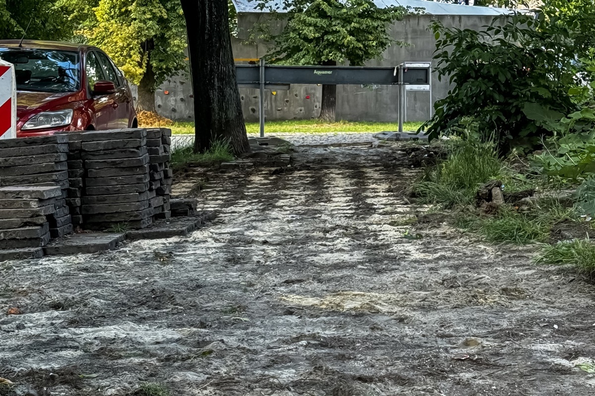 Śródmieście, Rozbark i Łagiewniki: Przebudowa chodników za 1 mln zł w pełnym rozkwicie