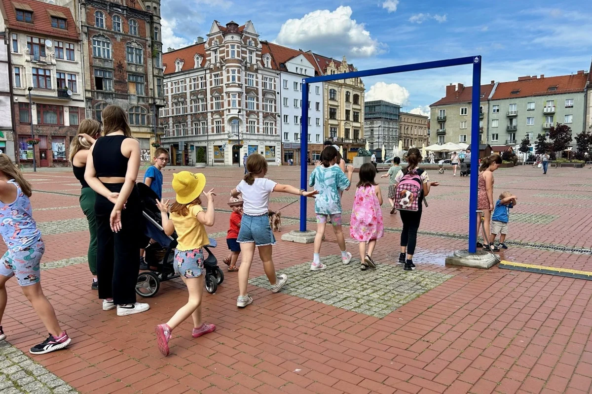 Ochłodzenie w upalne dni: kurtyny wodne w Bytomiu!
