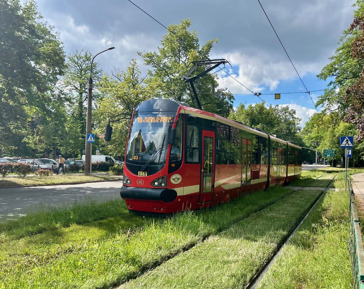 Tramwaje linii 10 zmieniają trasę od lipca. Sprawdź nowy rozkład jazdy!