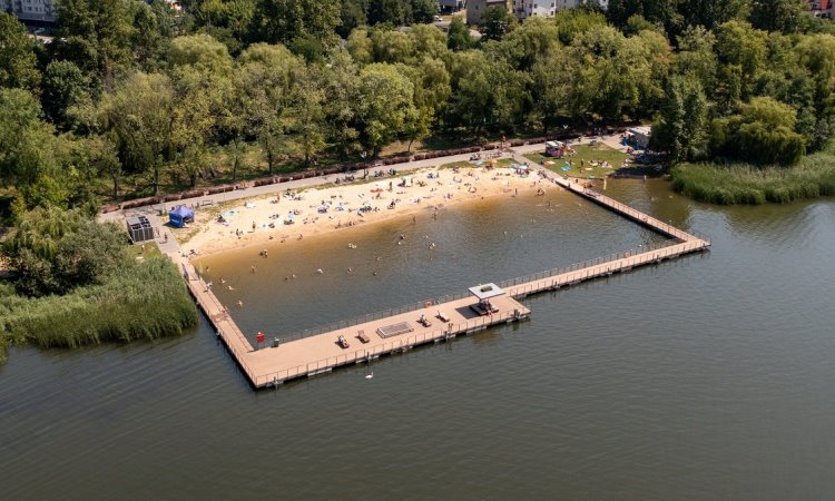 Kąpielisko Stawiki już otwarte! Sprawdźcie, w jakich godzinach jest otwarte
