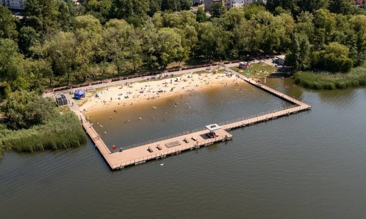 Kąpielisko Stawiki już otwarte! Sprawdźcie, w jakich godzinach jest otwarte
