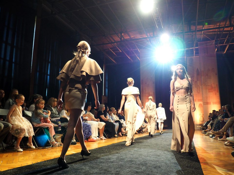 Uczniowie CKZiU zaprezentowali kolekcję „Miejski Szyk”