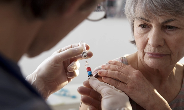 Sosnowieccy seniorzy mogą skorzystać z bezpłatnego szczepienia przeciw pneumokokom