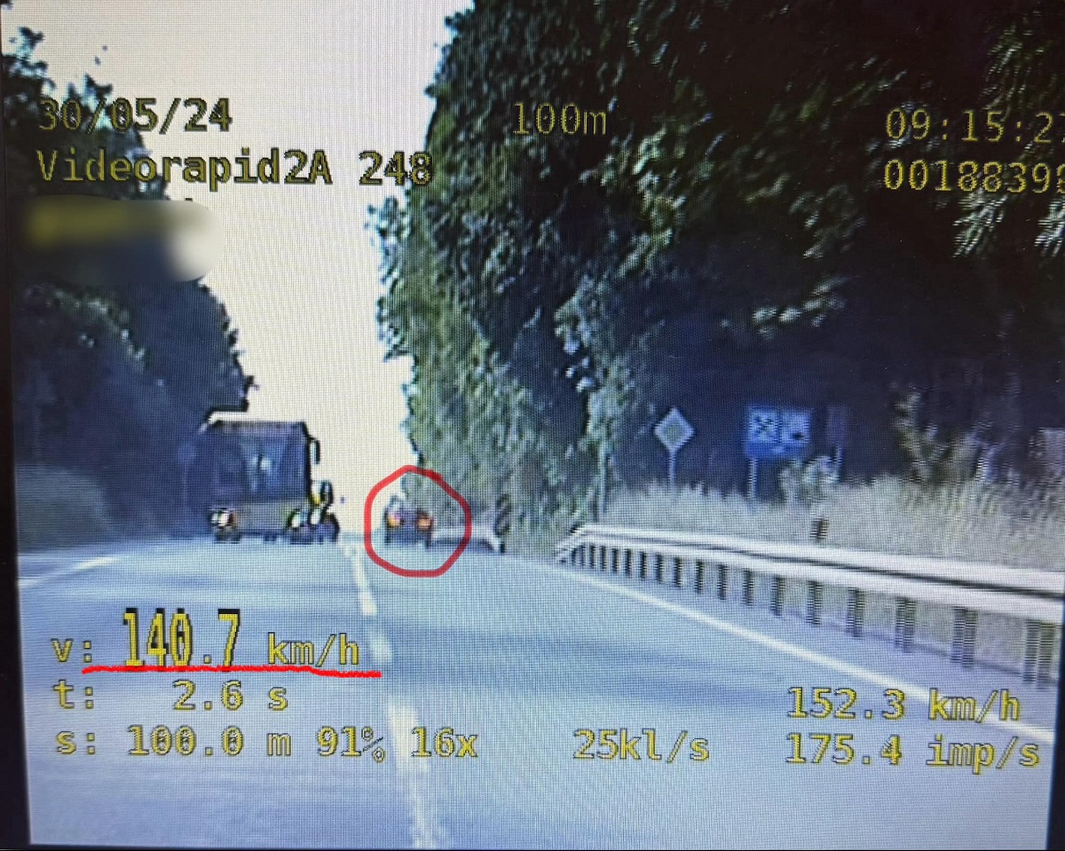 Pędził w terenie zabudowanym 140 km/h! Kierowca stracił prawo jazdy