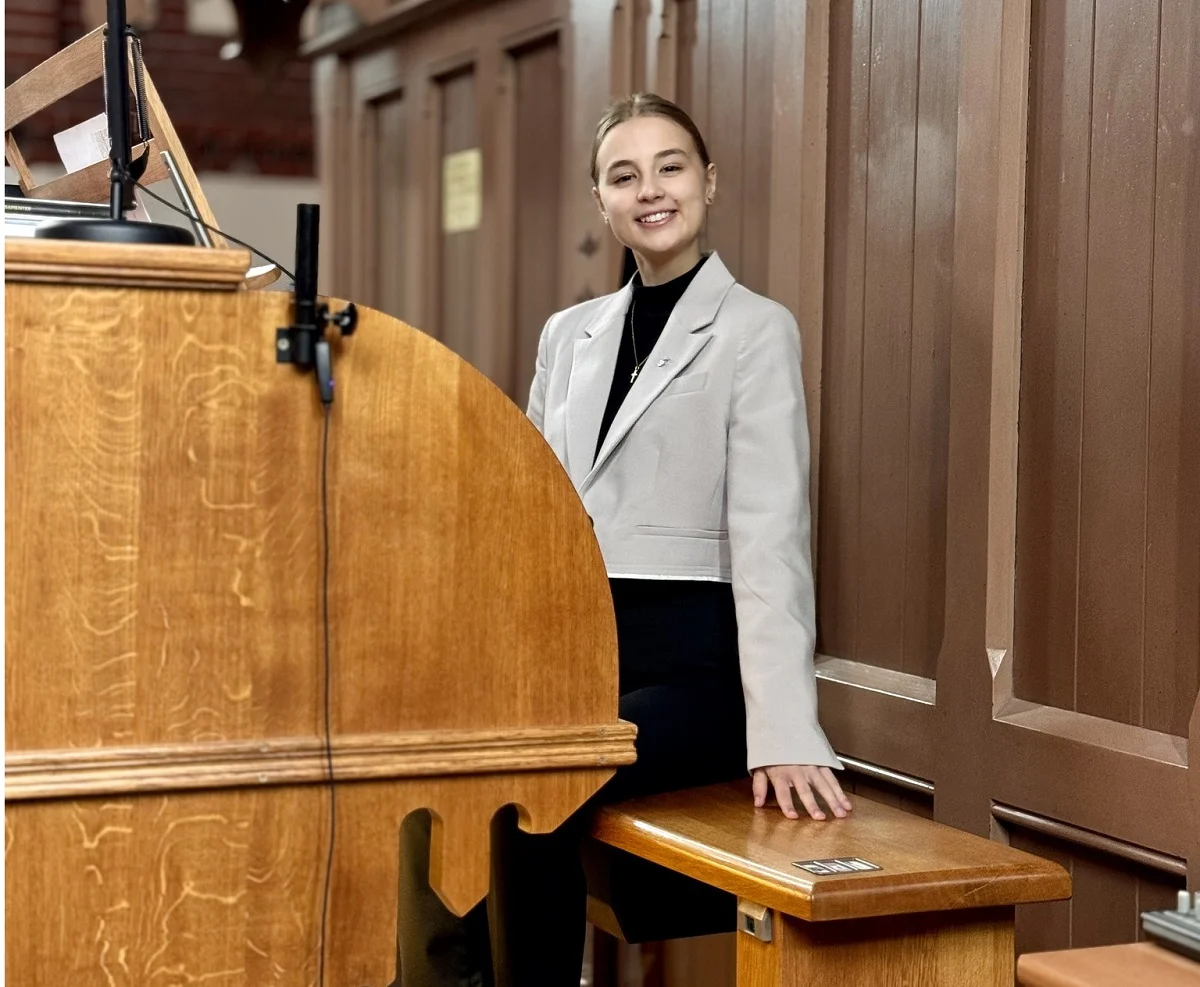 Agata Żogała, uczennica II LO w Mikołowie otrzymała prestiżową statuetkę "Zwiastuna"