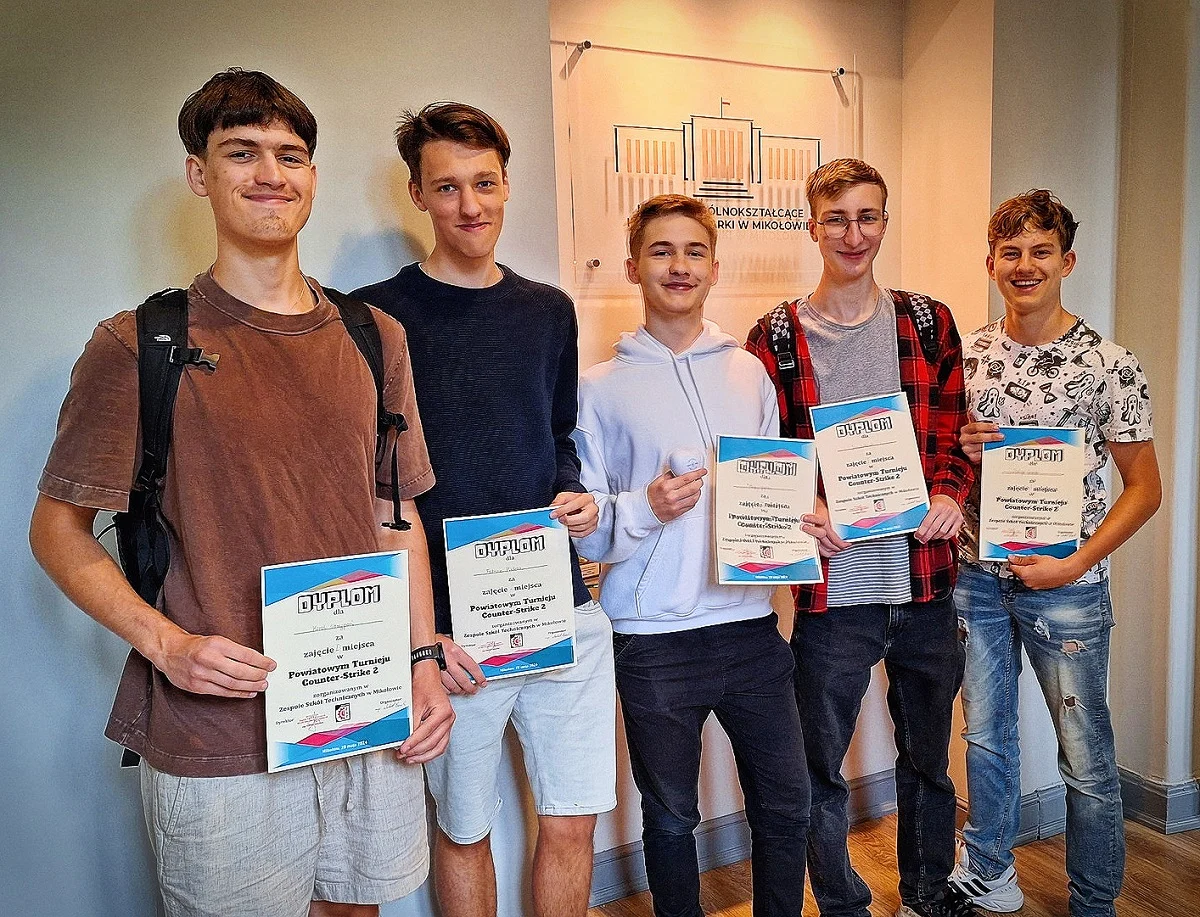 Wielkie emocje na Powiatowym Turnieju e-Sportowym w Mikołowie! [FOTO]