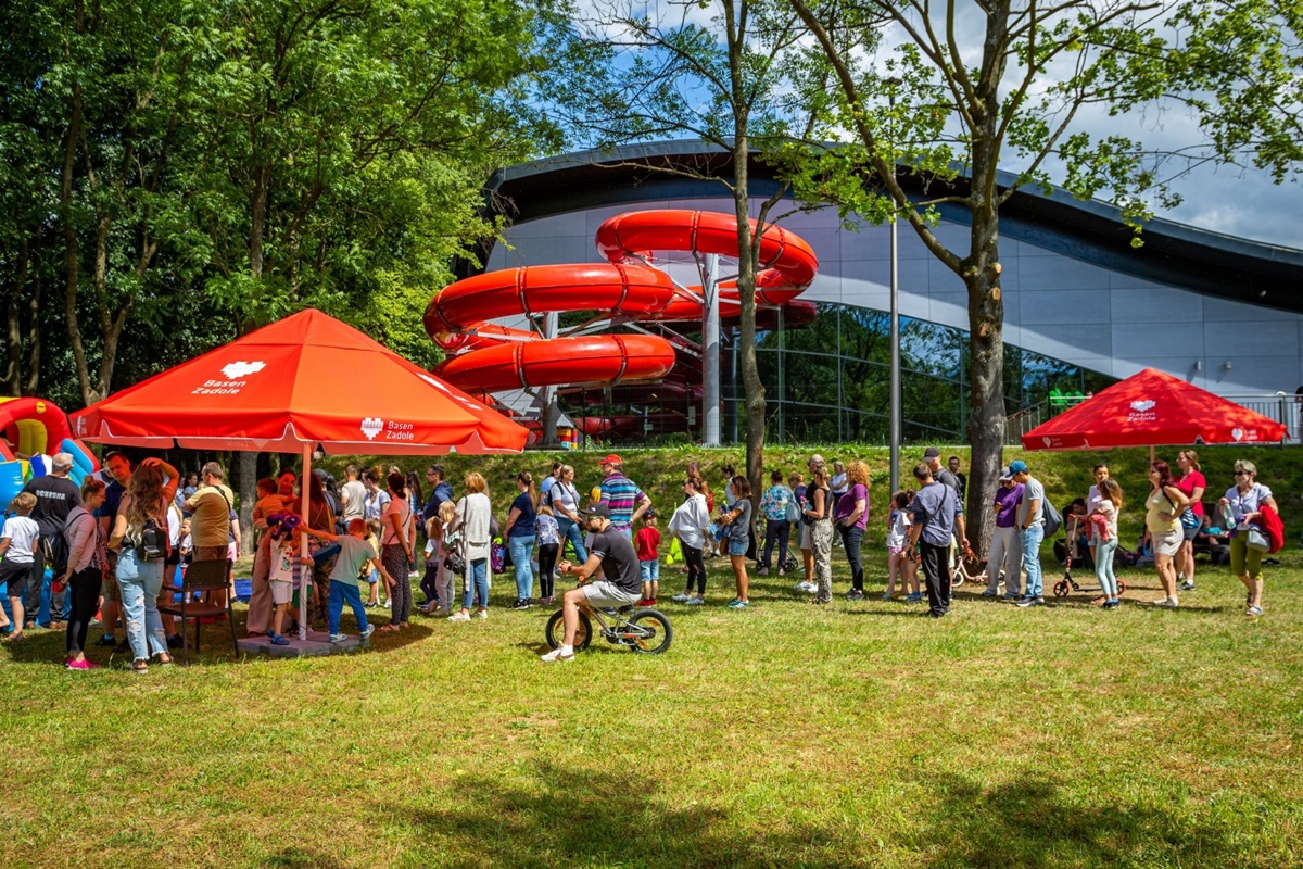 Dzieciaki bawiły się na Dniu Dziecka z Katowickimi Basenami