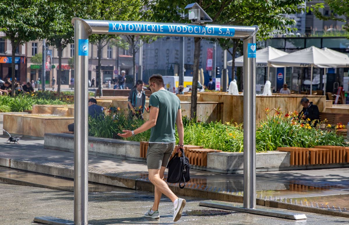 Katowice chłodzą się latem kurtynami wodnymi! 17 urządzeń w najpopularniejszych miejscach