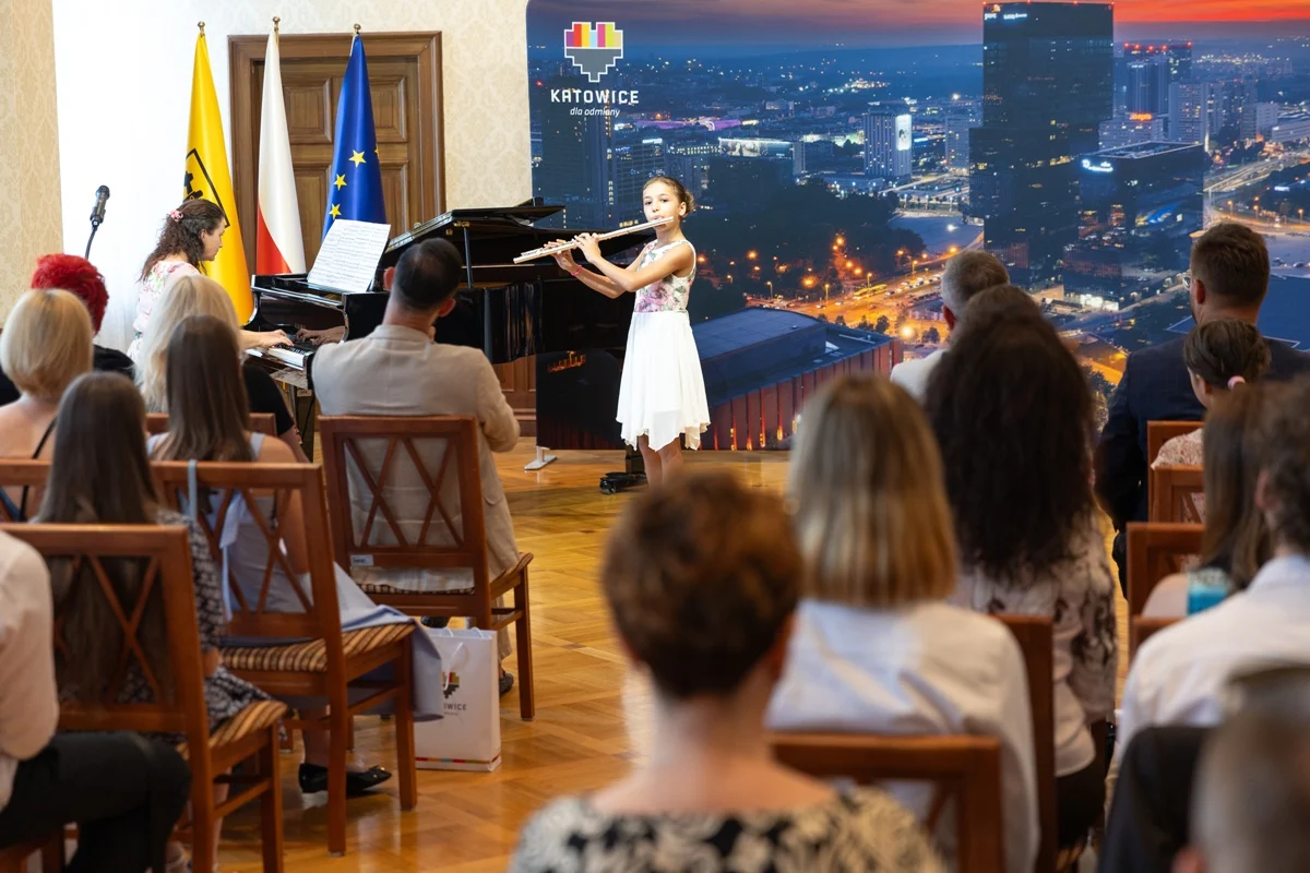 Talenty rozkwitają w Katowicach! Nagrody dla uczniów szkół artystycznych rozdane