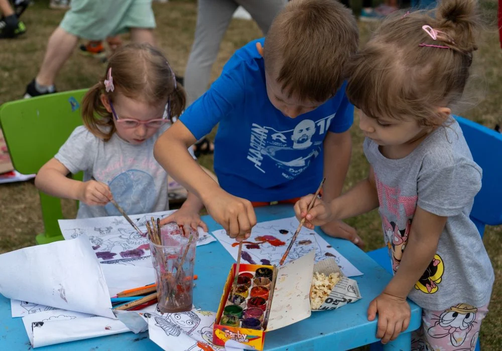 Niebieski Dzień Dziecka przy Cichej 6 przyciągnął tłumy! [ZDJĘCIA]