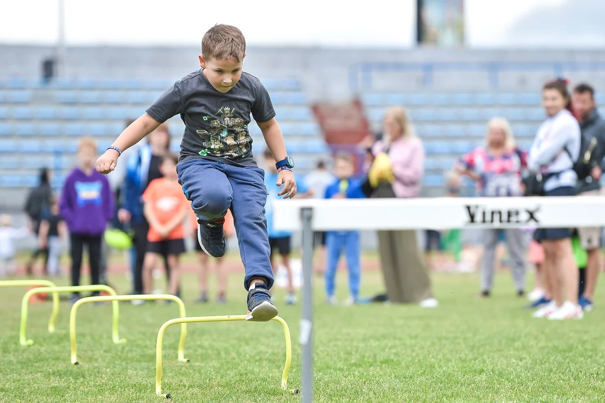 Spartakiada 2024: Młodzi chorzowianie podbijają Stadion Miejski!