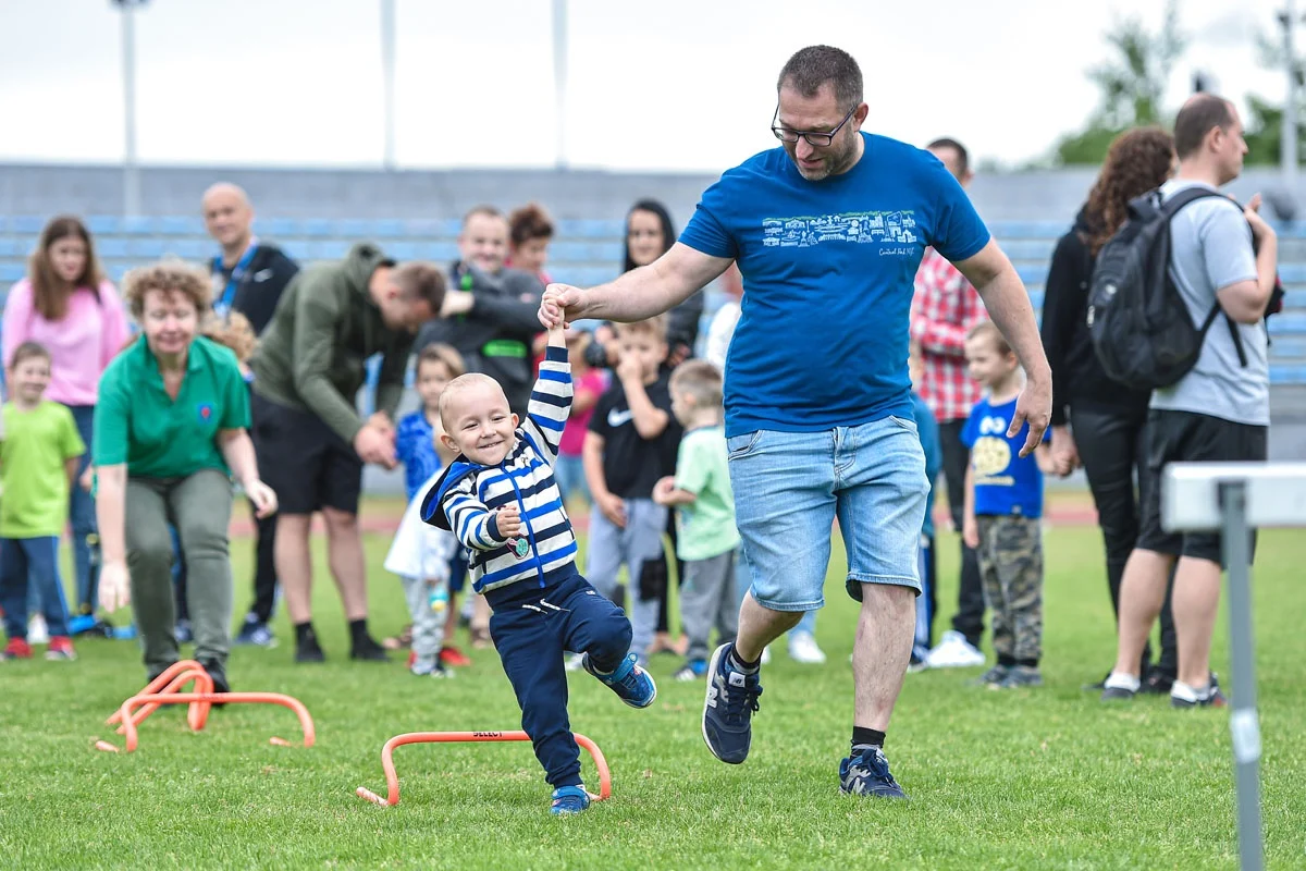 Spartakiada 2024: Młodzi chorzowianie podbijają Stadion Miejski!