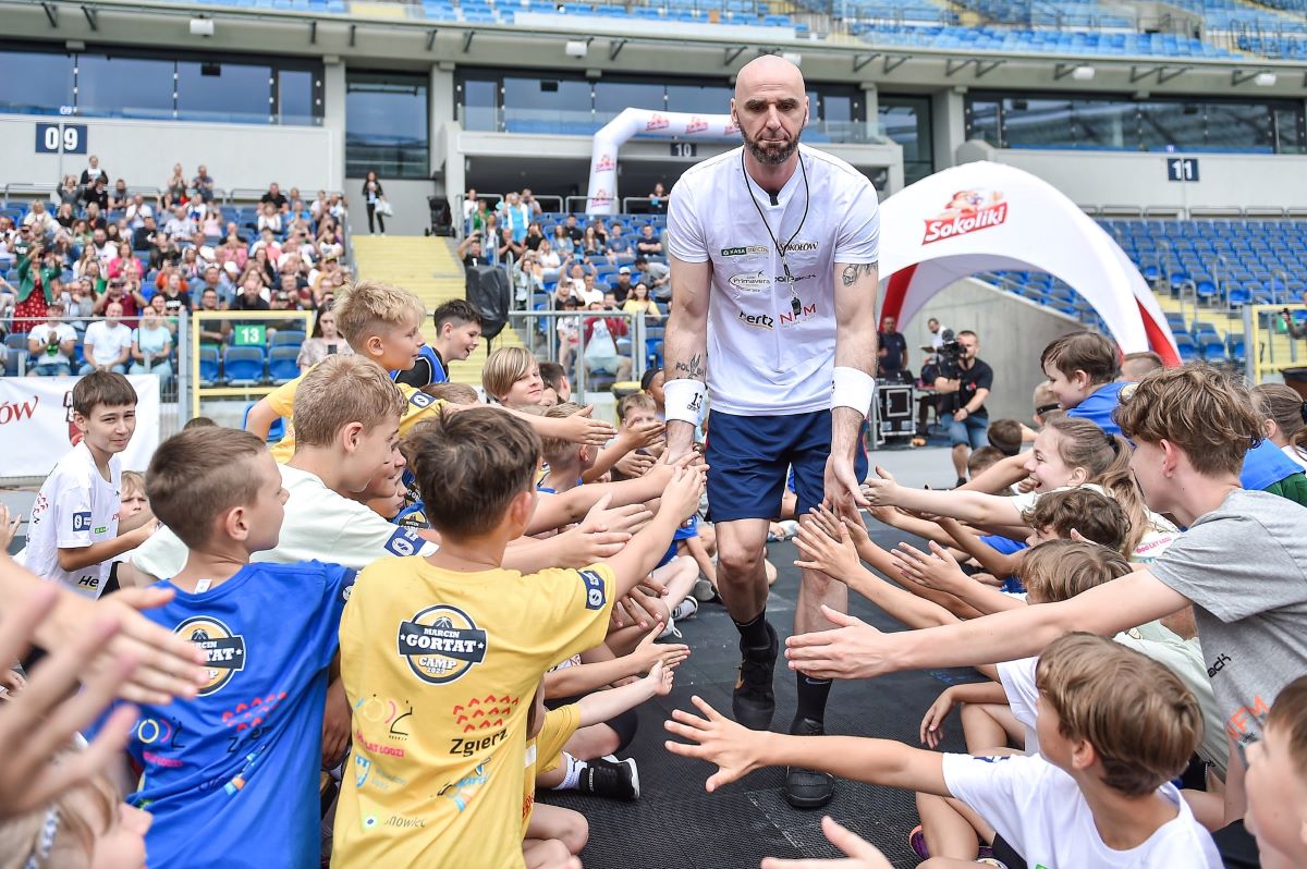Dzieci i młodzież na koszykarskim campie z Marcinem Gortatem!
