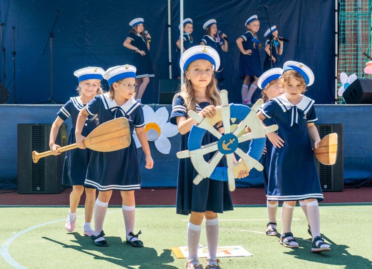 Uczniowie podczas festynu zbierali środki na leczenie nauczycielki walczącej z nowotworem