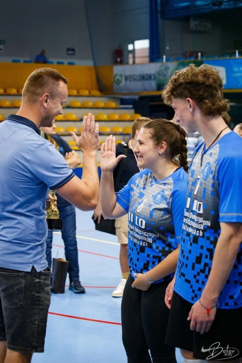 Młodzież z Chorzowa i Katowic integruje się na siatkarskim parkiecie na Silesian Classic